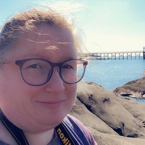 Meet your Posher, Leigh